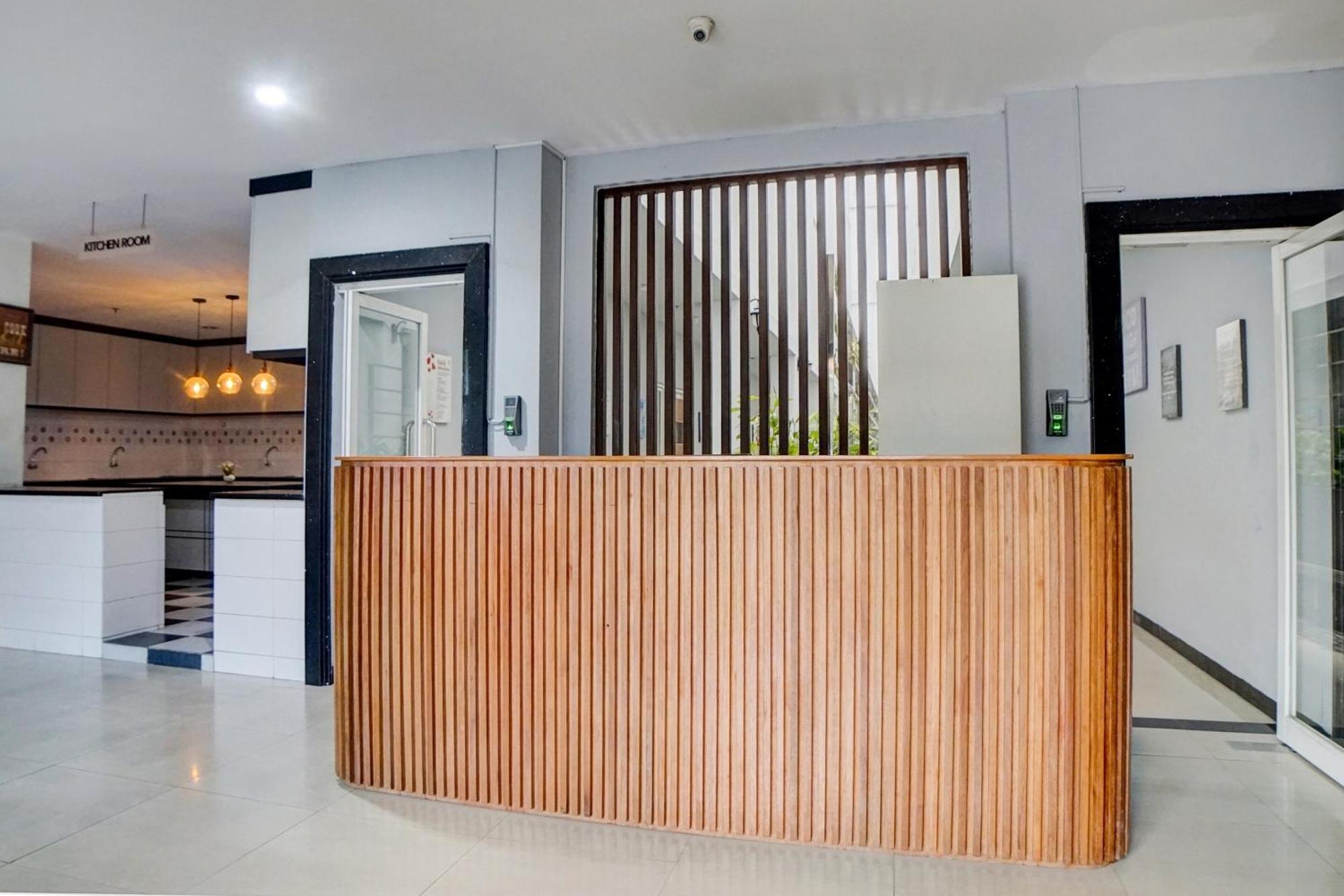 Spot On 92822 Finest House Near Amplas Bus Terminal Medan Luaran gambar